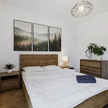 Aparthouse Gdanska Apartment *